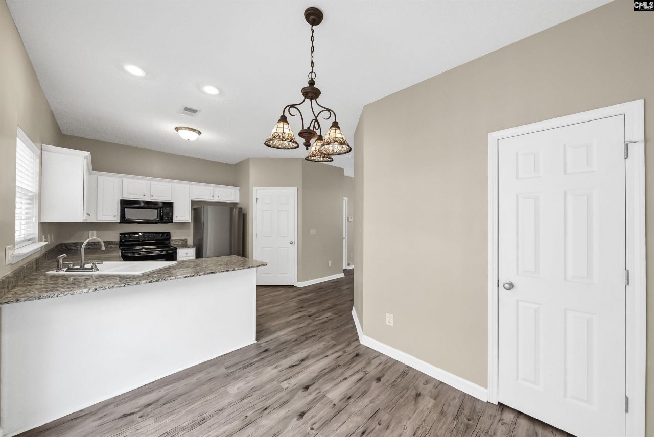 105 Tuscany Court  Photo 11