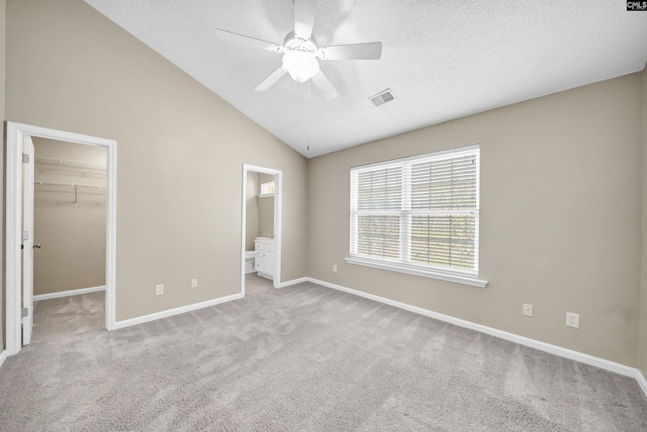 105 Tuscany Court  Photo 16