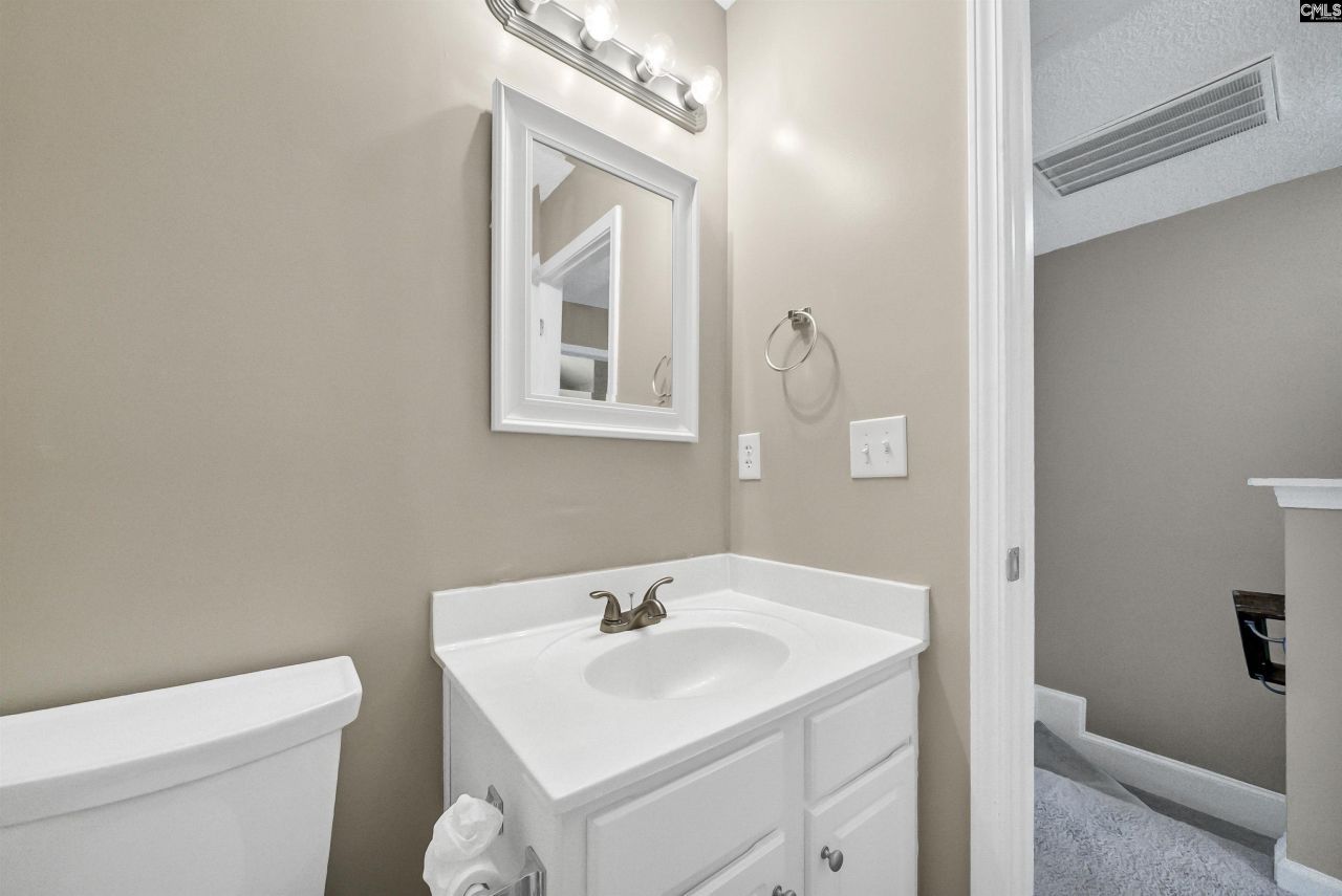 105 Tuscany Court  Photo 23