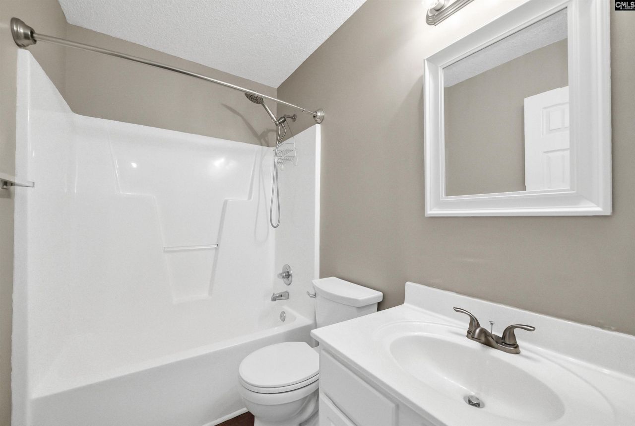 105 Tuscany Court  Photo 24