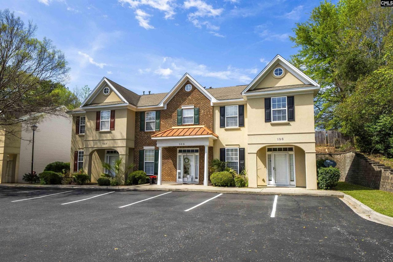 105 Tuscany Court  Photo 30