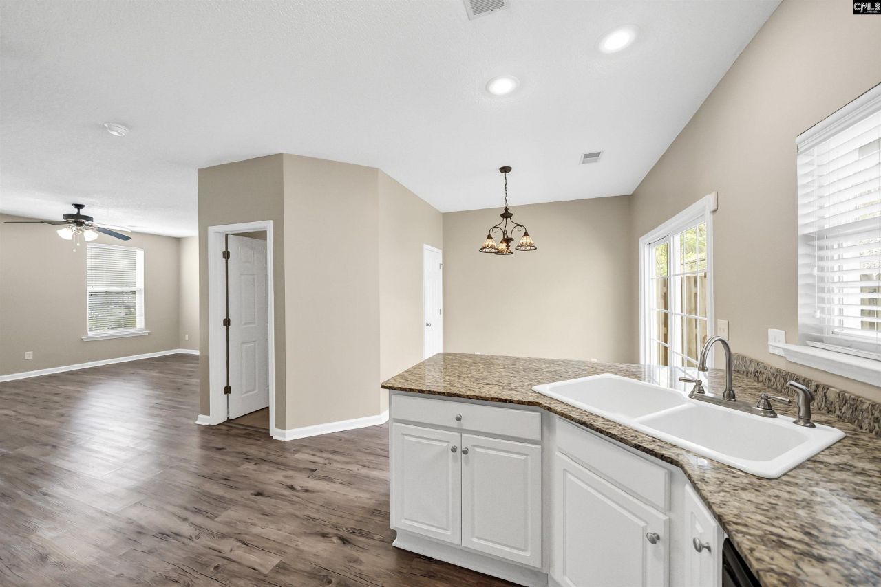 105 Tuscany Court  Photo 7