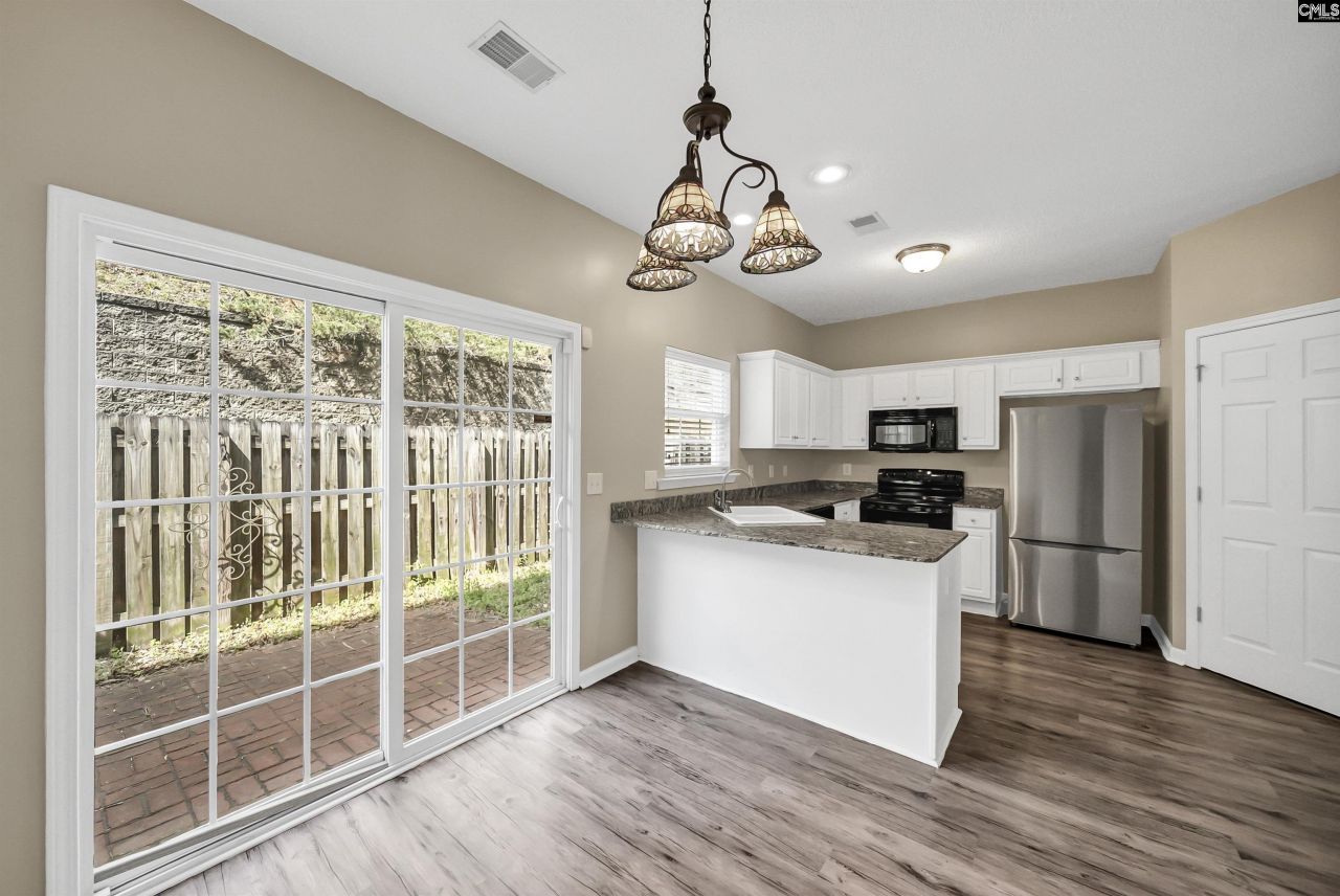 105 Tuscany Court  Photo 9