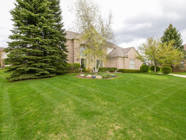 4949 Lexington Court, Rochester, MI 48306
