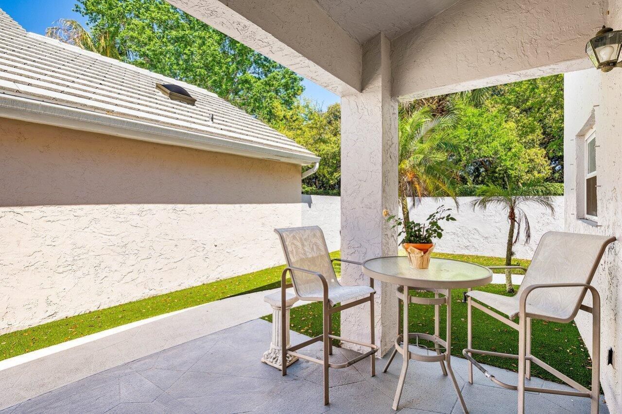 27 Wyndham Lane, Palm Beach Gardens, FL 33418 Photo