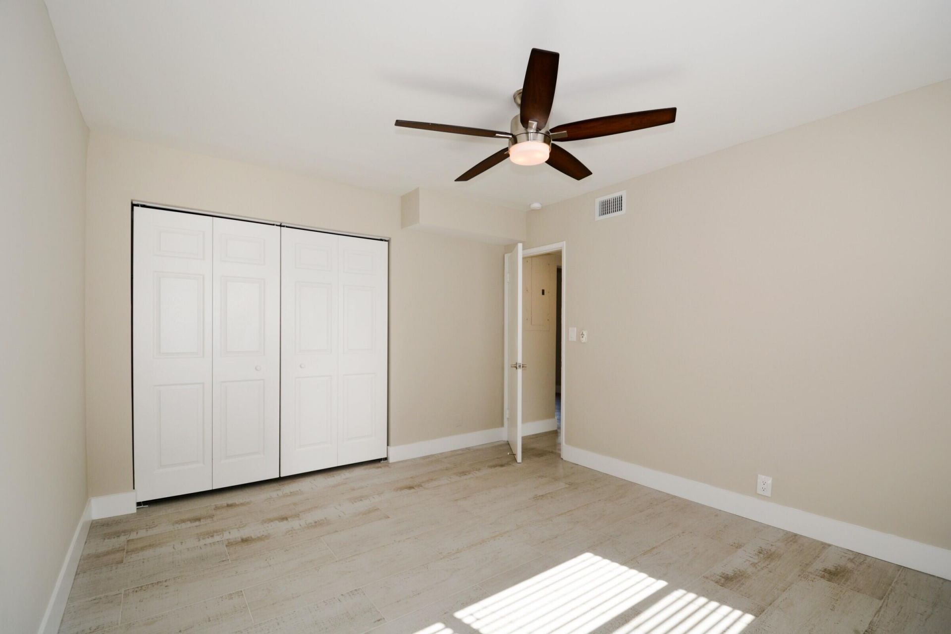 1835 Park Lane, Fort Lauderdale, FL 33315 Photo