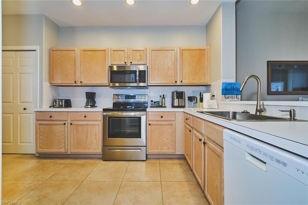 9100 Southmont Cv, Unit 302, Fort Myers, FL 33908 Photo