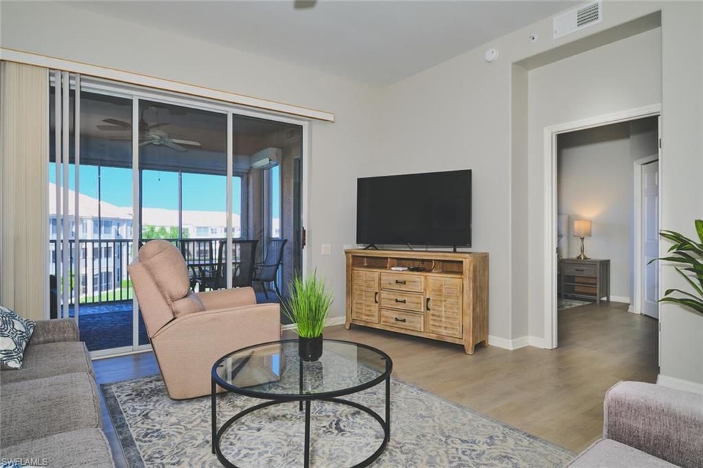 9100 Southmont Cv, Unit 302, Fort Myers, FL 33908 Photo