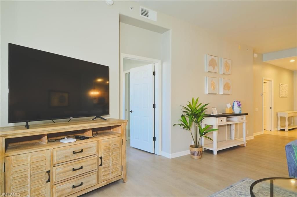 9100 Southmont Cv, Unit 302, Fort Myers, FL 33908 Photo