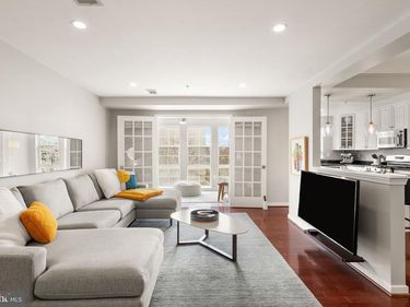 4065 S FOUR MILE RUN DRIVE, Unit 302, ARLINGTON, VA 22204