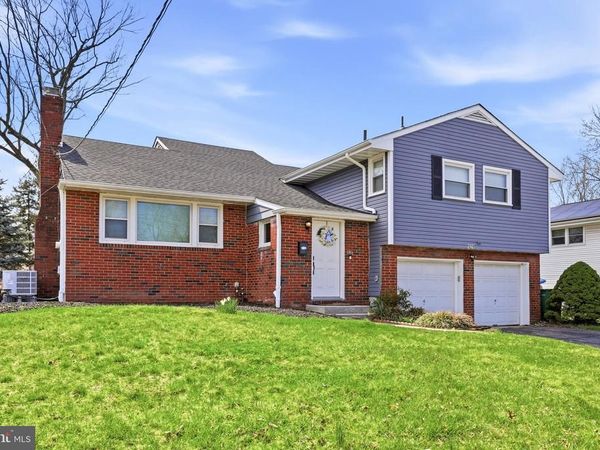 121 WEATHER VANE DRIVE, CHERRY HILL, NJ 08002