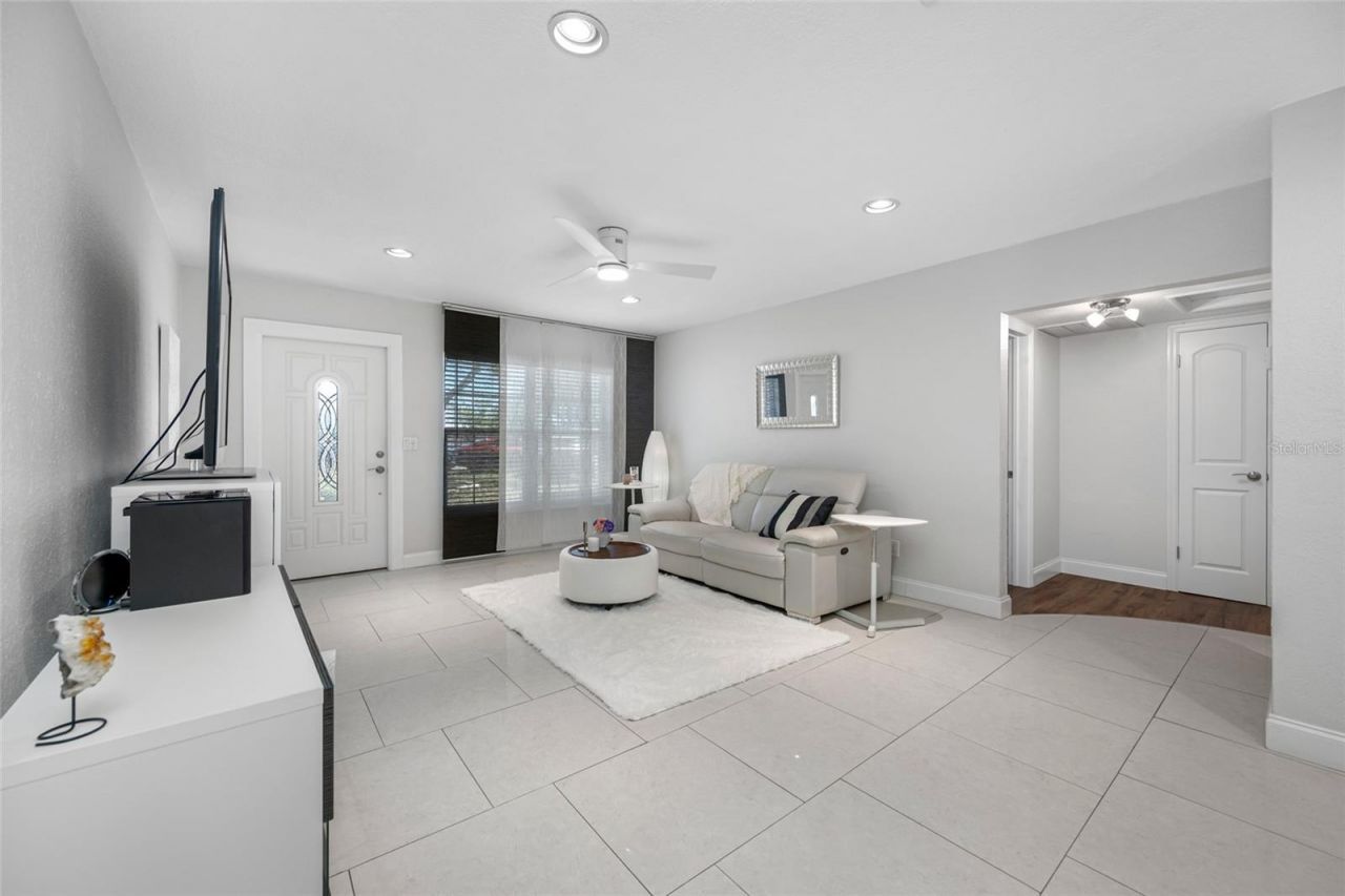 2212 NE Coachman Road , Clearwater, FL 33765 Photo