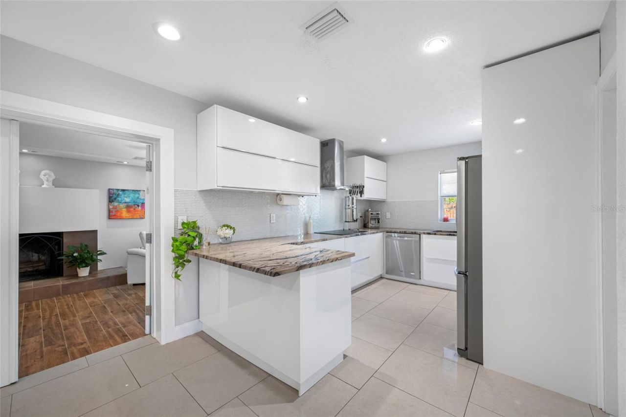 2212 NE Coachman Road , Clearwater, FL 33765 Photo