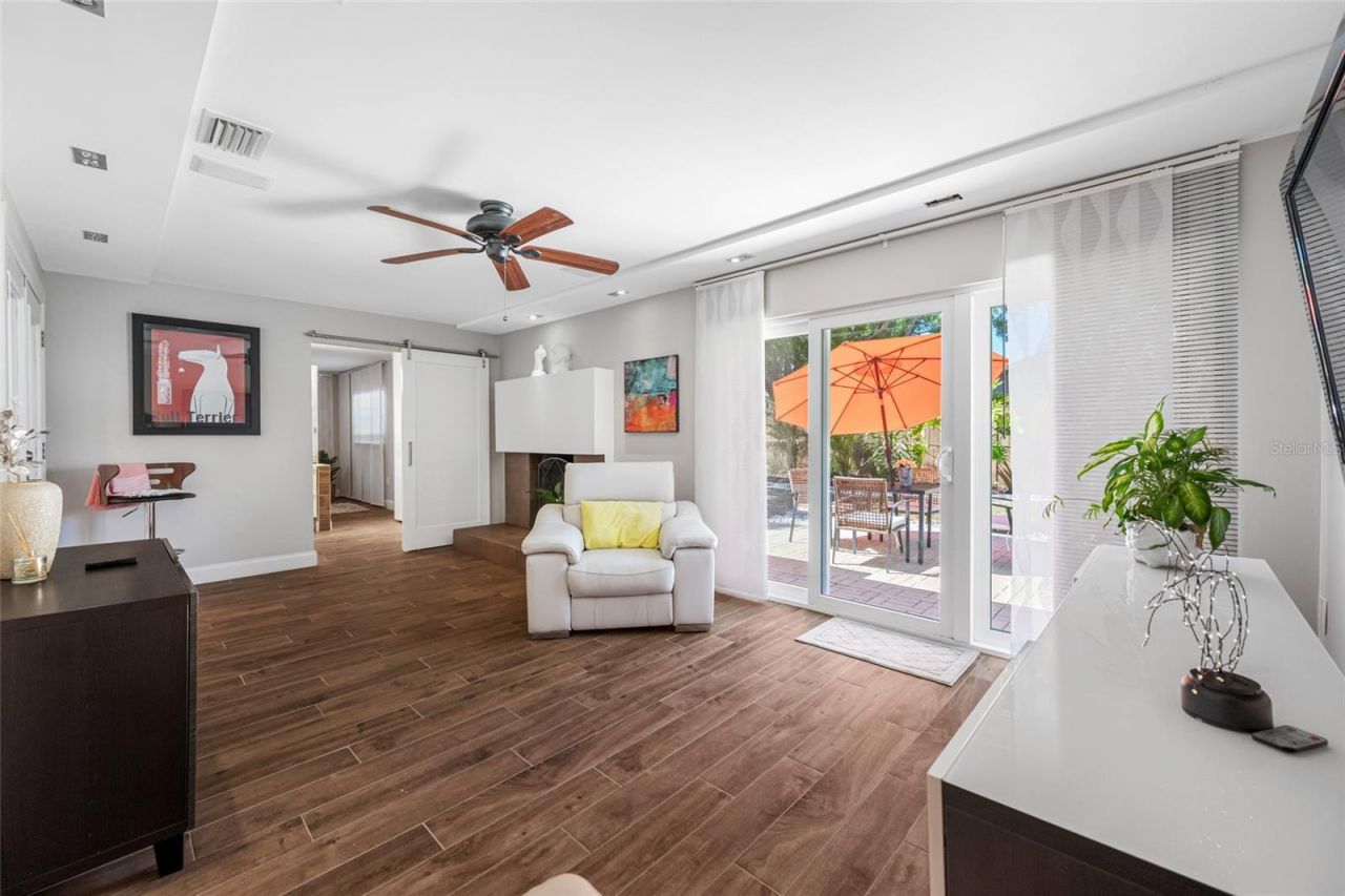 2212 NE Coachman Road , Clearwater, FL 33765 Photo