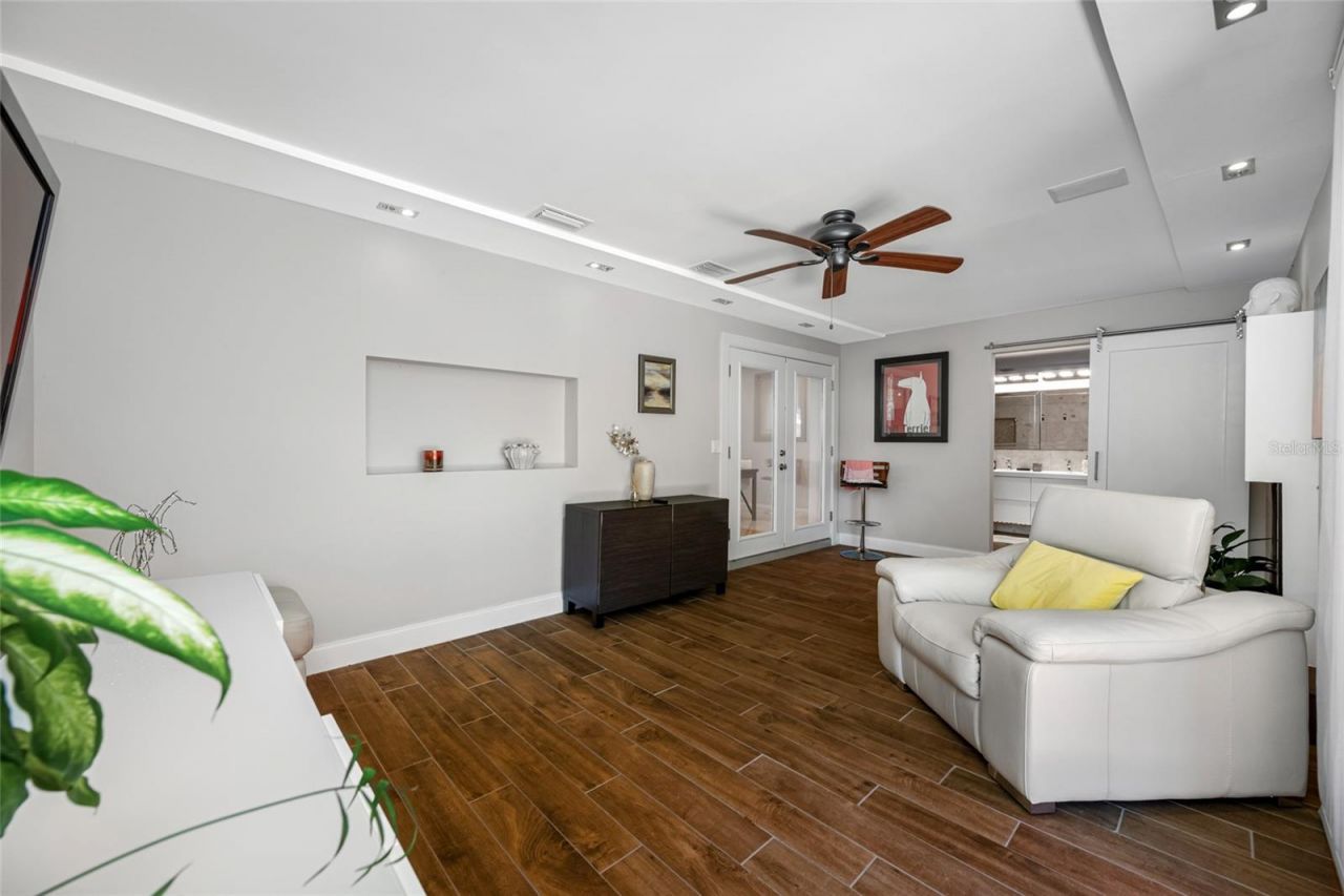 2212 NE Coachman Road , Clearwater, FL 33765 Photo