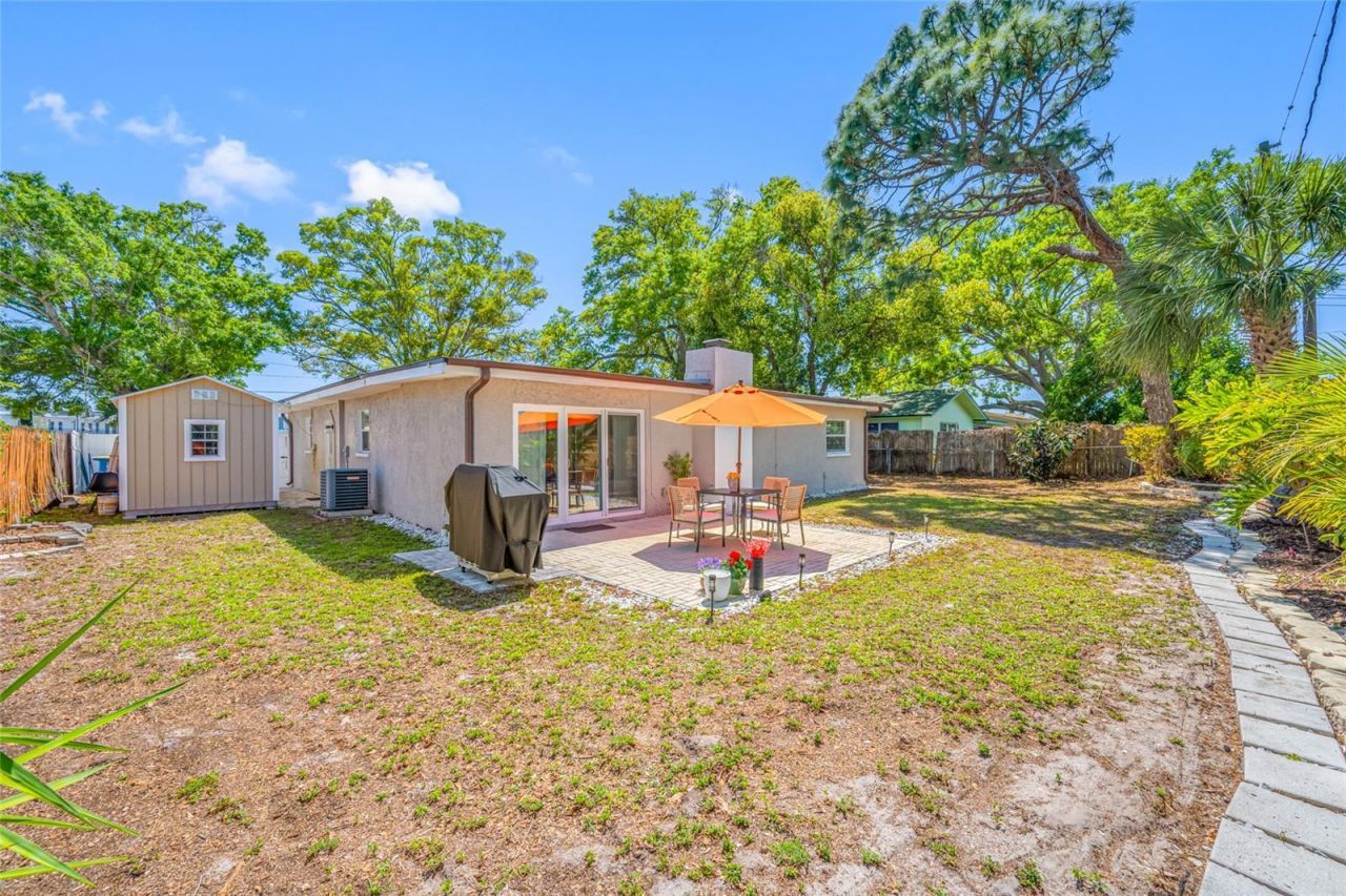 2212 NE Coachman Road , Clearwater, FL 33765 Photo