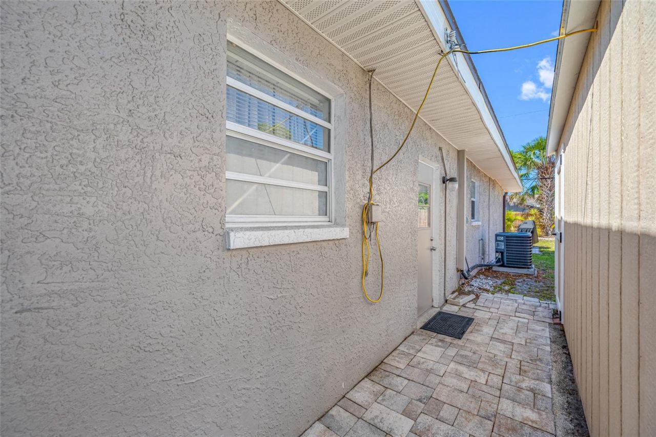 2212 NE Coachman Road , Clearwater, FL 33765 Photo