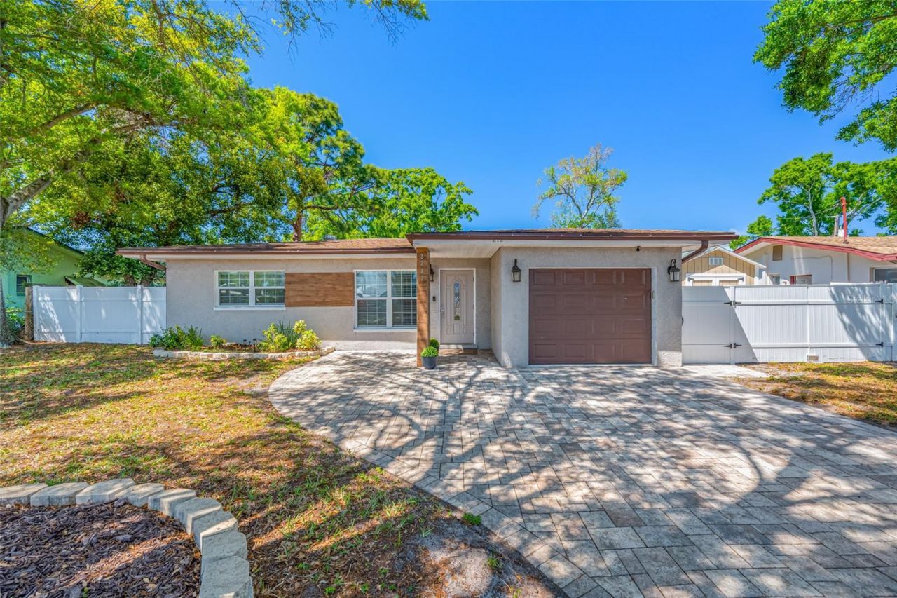 2212 NE Coachman Road , Clearwater, FL 33765 Photo
