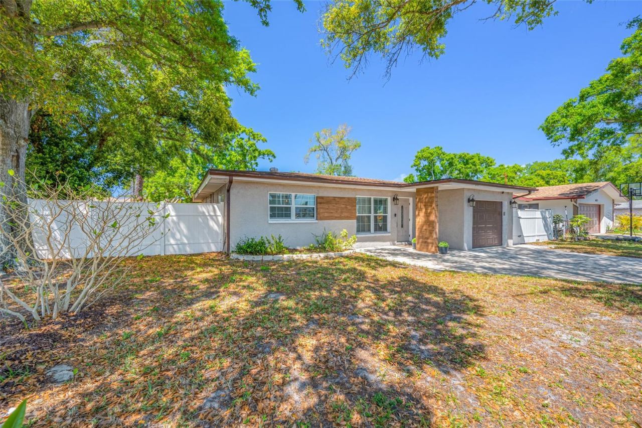 2212 NE Coachman Road , Clearwater, FL 33765 Photo