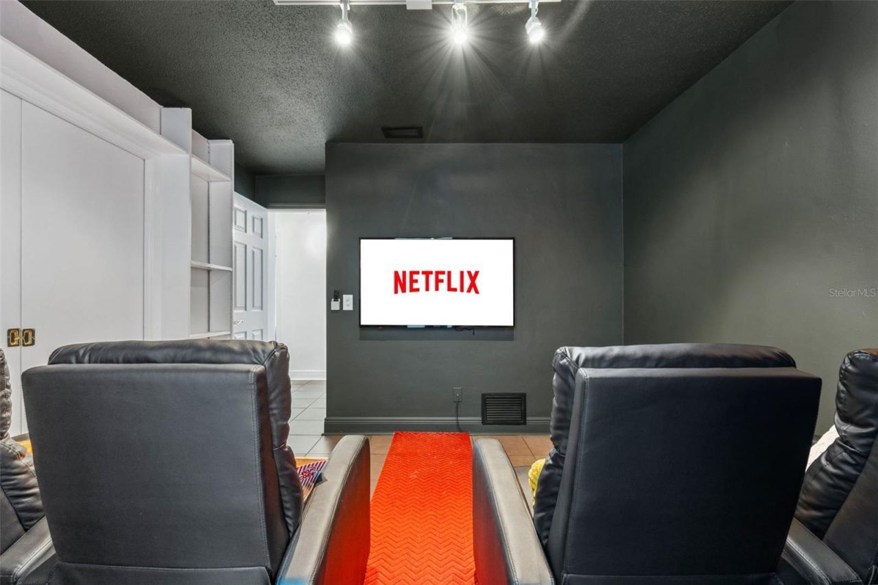 1584 Oak Lane, Clearwater, FL 33764 Photo