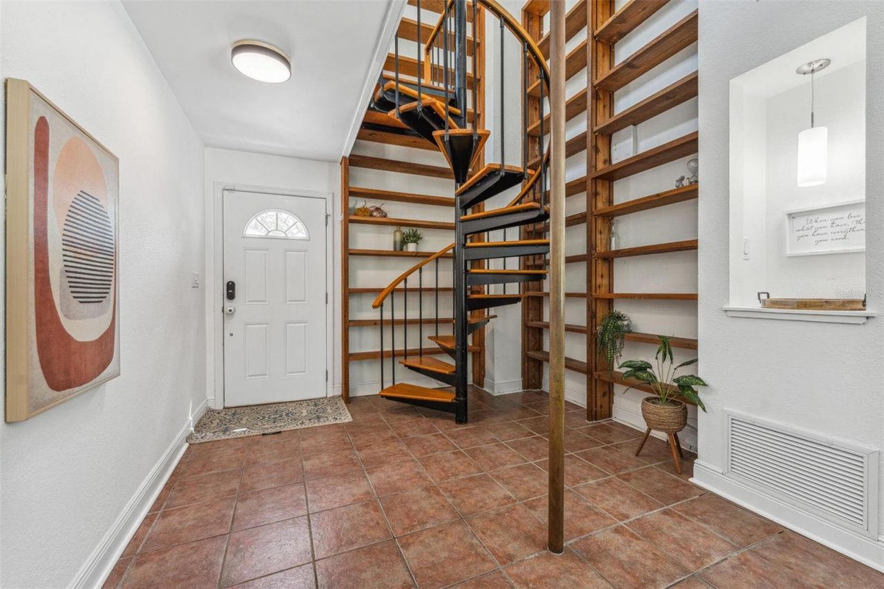 1584 Oak Lane, Clearwater, FL 33764 Photo