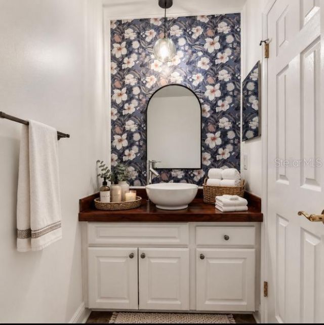 1584 Oak Lane, Clearwater, FL 33764 Photo