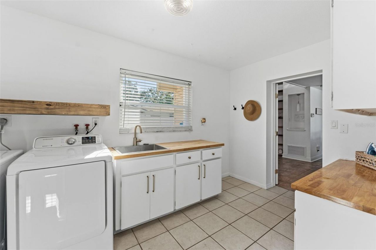 1584 Oak Lane, Clearwater, FL 33764 Photo