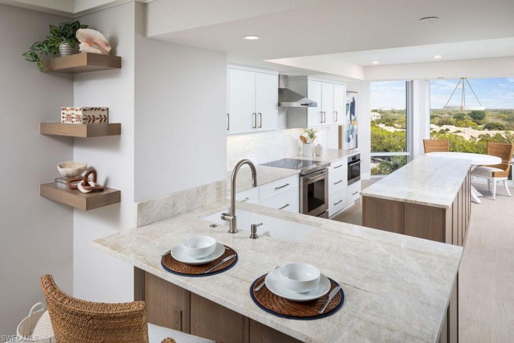 6849 Grenadier Blvd, Unit 905, Naples, FL 34108 Photo