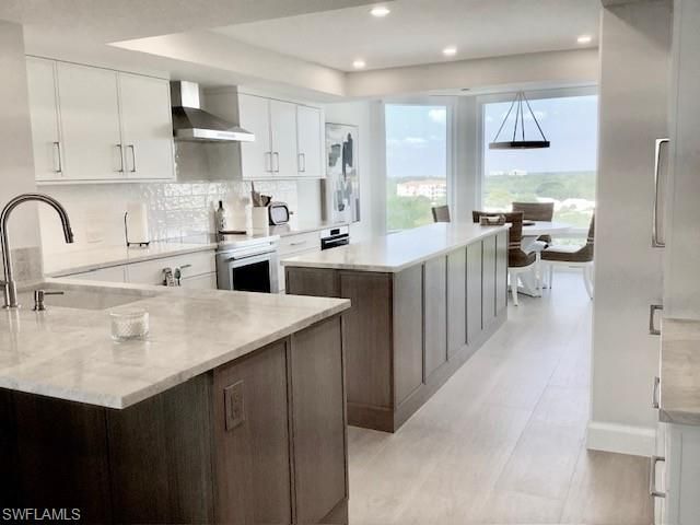 6849 Grenadier Blvd, Unit 905, Naples, FL 34108 Photo