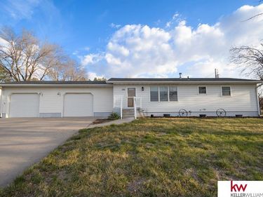 120 Willard Avenue , Hebron, NE 68370