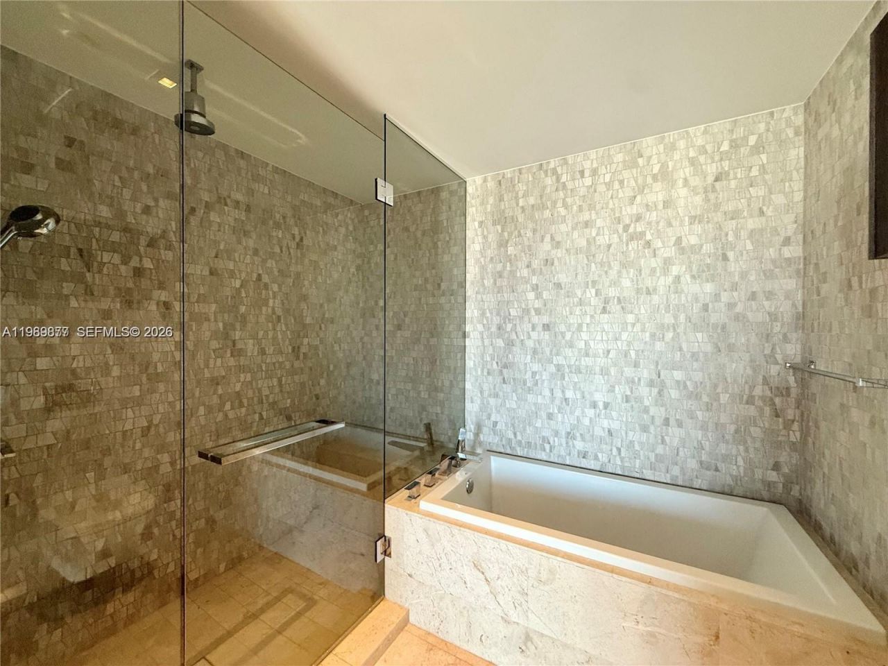 88 SW 7th St, Unit 1808, Miami, FL 33130 Photo