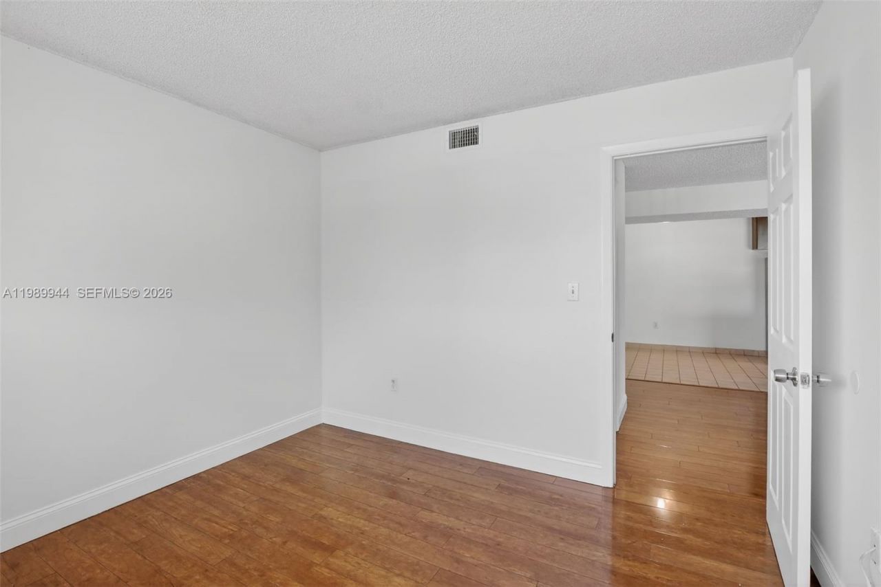 400 W Palm Cir W , Unit 306, Pembroke Pines, FL 33025 Photo