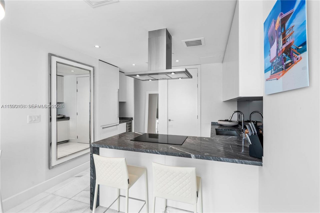 700 NE 26th Ter , Unit 1404, Miami, FL 33137 Photo