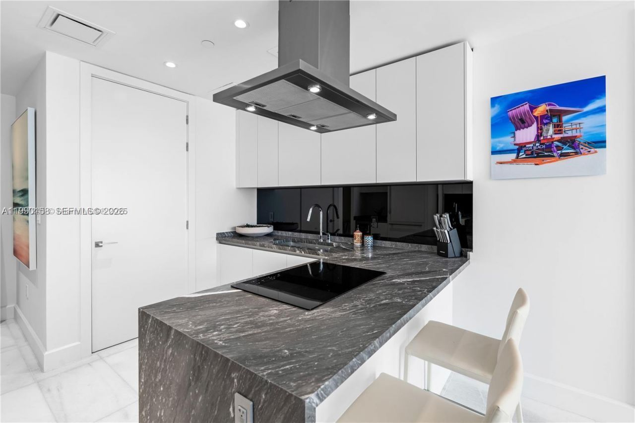 700 NE 26th Ter , Unit 1404, Miami, FL 33137 Photo