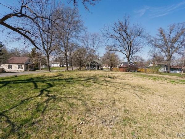 305 Shelby Street , Gillespie, IL 62033