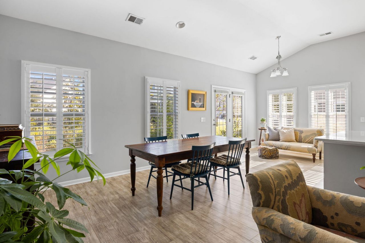 1069 Pigeon Point Photo 8