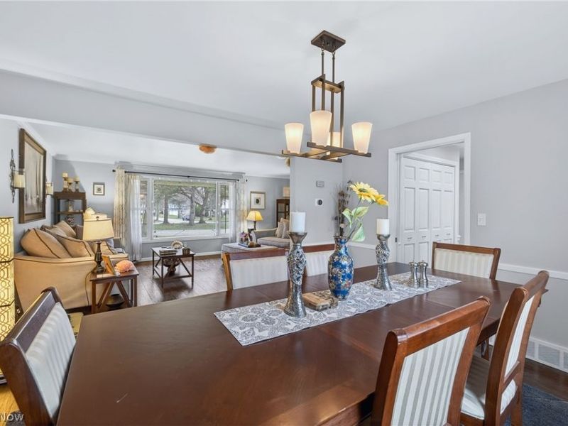 1044 Linden Lane, Lyndhurst, OH 44124 Photo 13