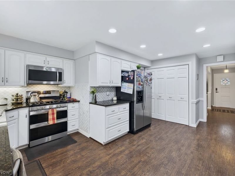 1044 Linden Lane, Lyndhurst, OH 44124 Photo 19