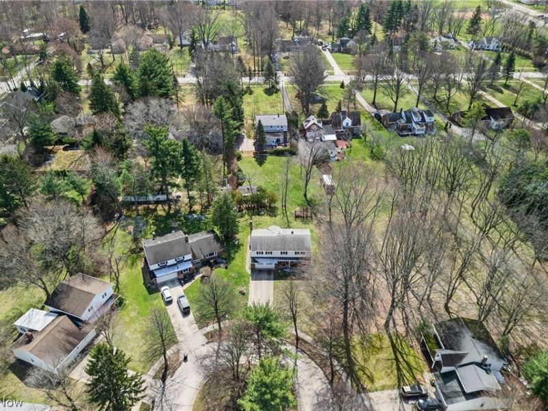 1044 Linden Lane, Lyndhurst, OH 44124 Photo 3