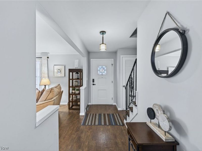 1044 Linden Lane, Lyndhurst, OH 44124 Photo 4