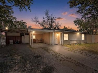 712 Hodgson Street, Fort Worth, TX 76115