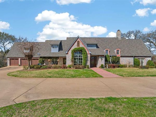 535 Riata Road , Bullard, TX 75757