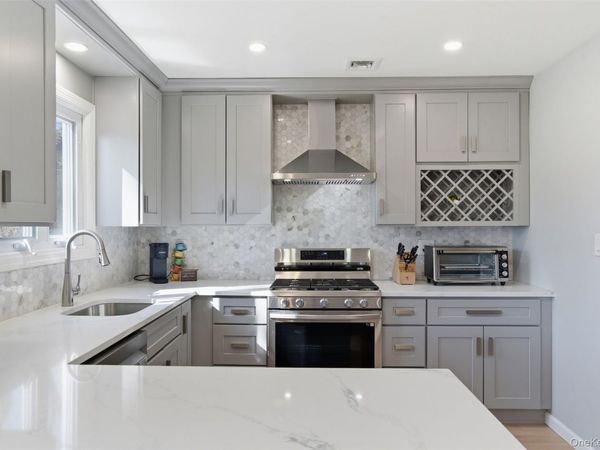 9 Bonaire Drive, Dix Hills, NY 11746