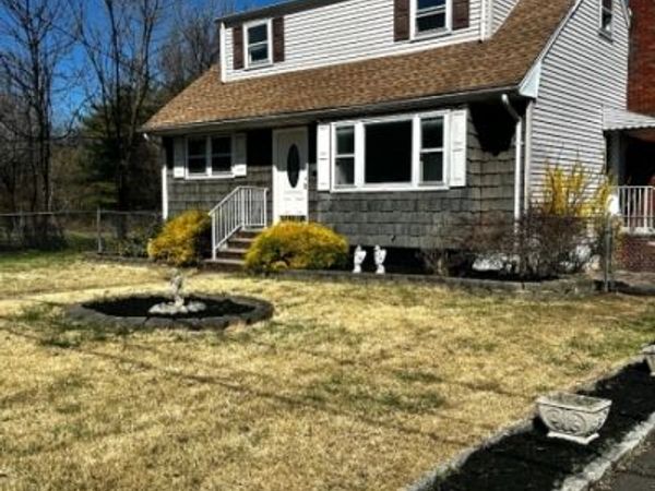 1312 Saint John St, Manville, NJ 08835