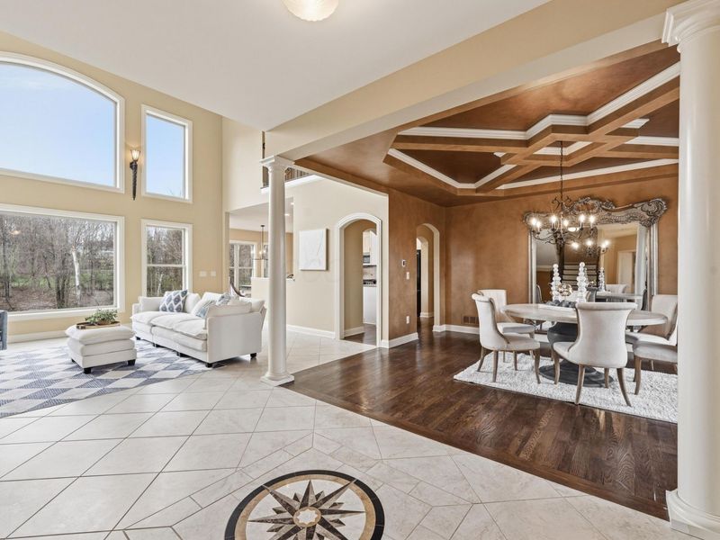 123 Hidden Hills Drive, Pataskala, OH 43062 Photo 2