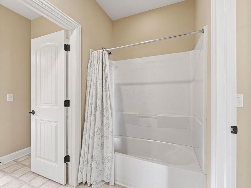 123 Hidden Hills Drive, Pataskala, OH 43062 Photo 35