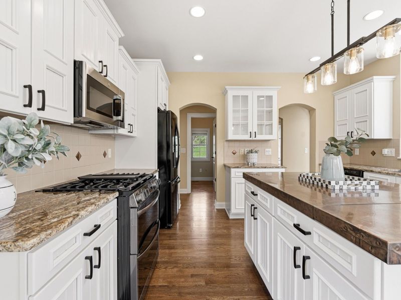 123 Hidden Hills Drive, Pataskala, OH 43062 Photo 8