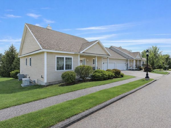 5 Torry Pine Drive, Unit #31, Cumberland, ME 04110