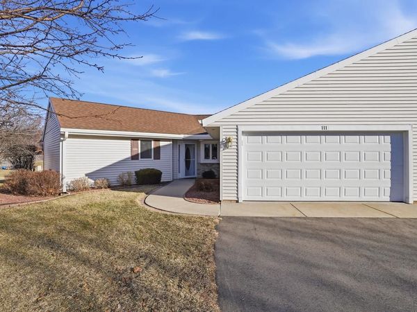 111 Elizabeth Court, Deerfield, WI 53531