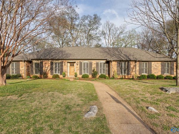 2009 Cliffmanor Circle, Huntsville, AL 35801